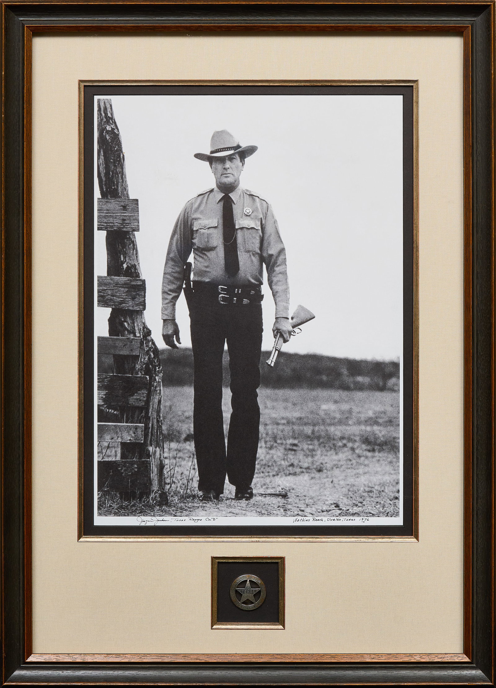 "Walking Tall" Joaquin Jackson: Vintage photograph "Walkin' Tall", depicting Texas Ranger Joaquin Jackson, framed together with an exact replica of his Ranger badge (Mexican cinco peso silver coin), signed and dated 19