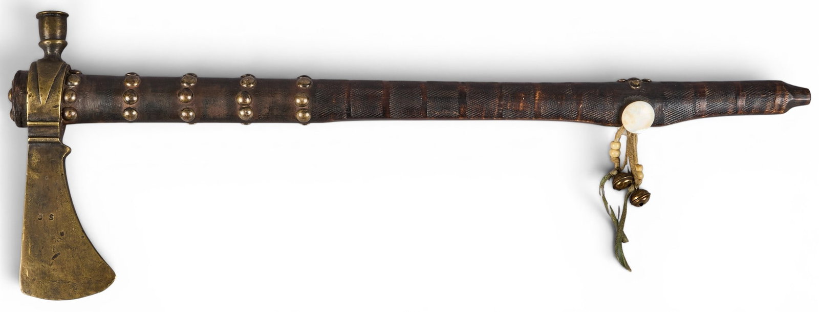 Native American Tomahawk Pipe (1 of 2)
