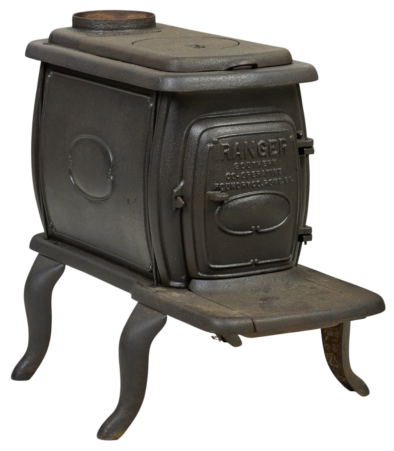 Vintage Ranger Cast Iron Stove: Vintage Ranger cast iron stove height 25.5 in. x width 19 in. x depth 30 in. Provenance: Property from a home in San Antonio, Texas 