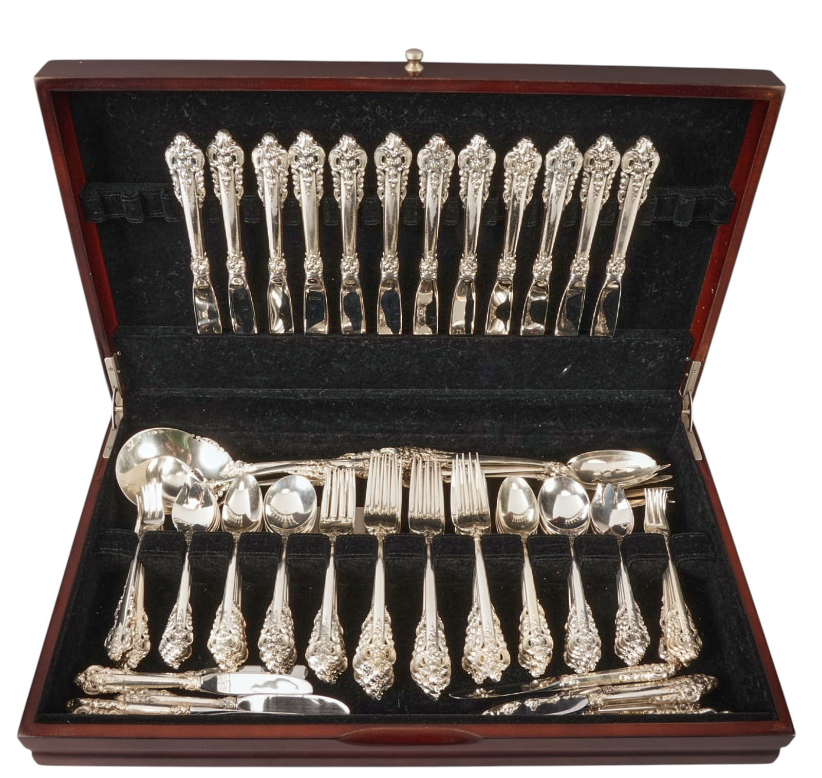 "Grande Baroque" by Wallace Silver 103 pc Flatware Set (1 of 5)