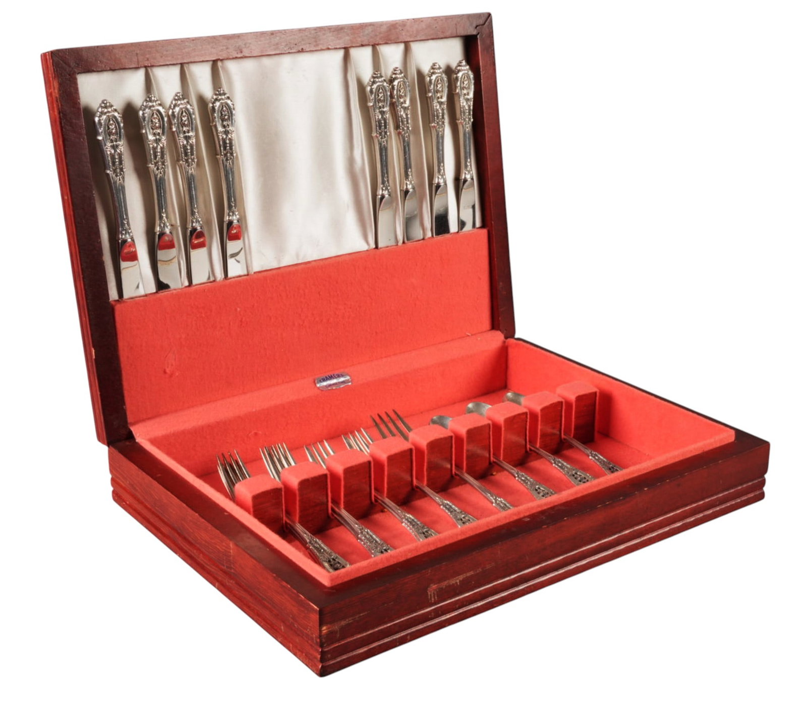 Wallace "Rose Point" Sterling Silver Partial 24 pc. Flatware Set: Wallace "Rose Point" sterling silver partial flatware set, no monogram or removal, 24 pieces Includes: 8 dinner knives 9 1/8 in. 5 dinner forks 7 in. 6 teaspoons 4 salad forks 1