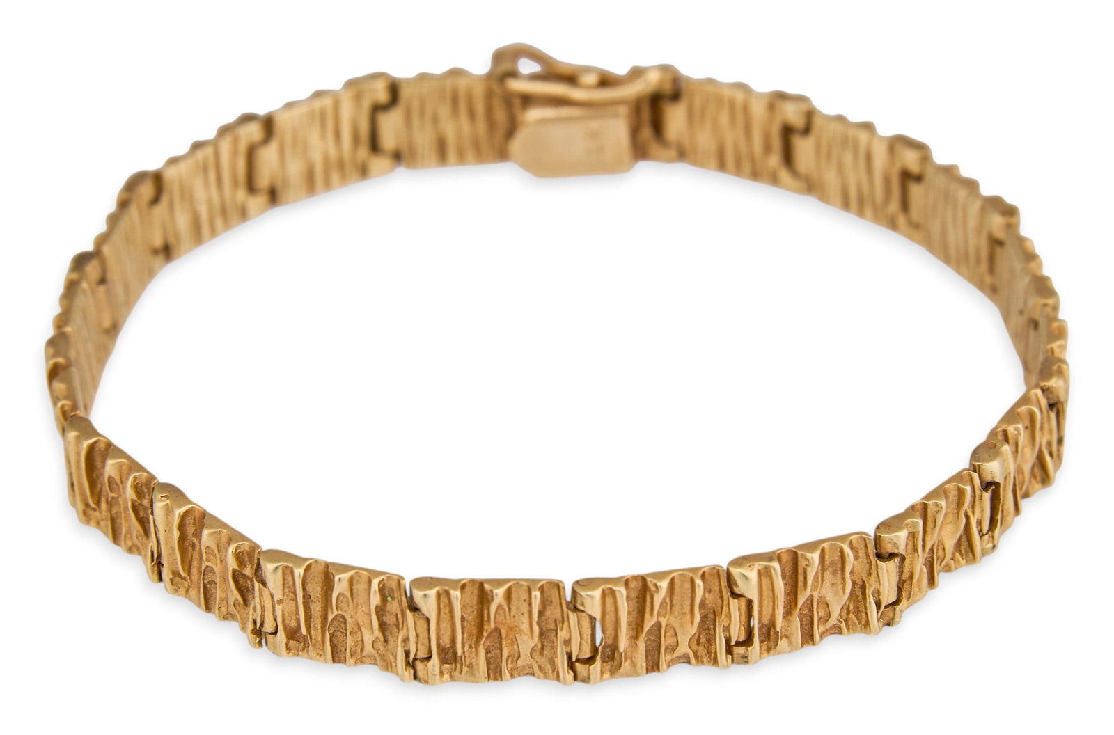 14K Textured Chain Bracelet: 14K yellow gold textured chain bracelet, marked "14K" Length: 6.75 in. Total weight: 15.0 g Provenance: Property from a home in San Antonio, Texas