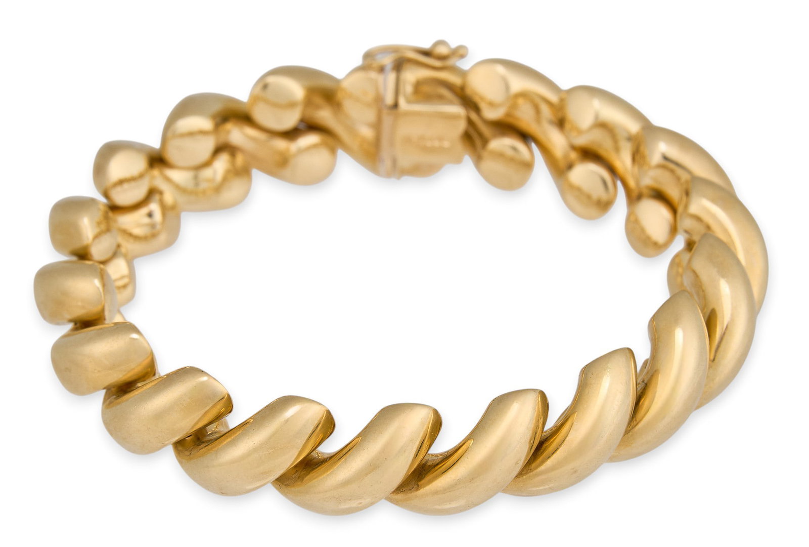 14K Peanut Style Bracelet: 14K yellow gold peanut twist style bracelet, marked "14K" near clasp Length: 8 in. Total weight: 29.0 g Provenance: Property from an estate collection at a home in the Lincoln Heights