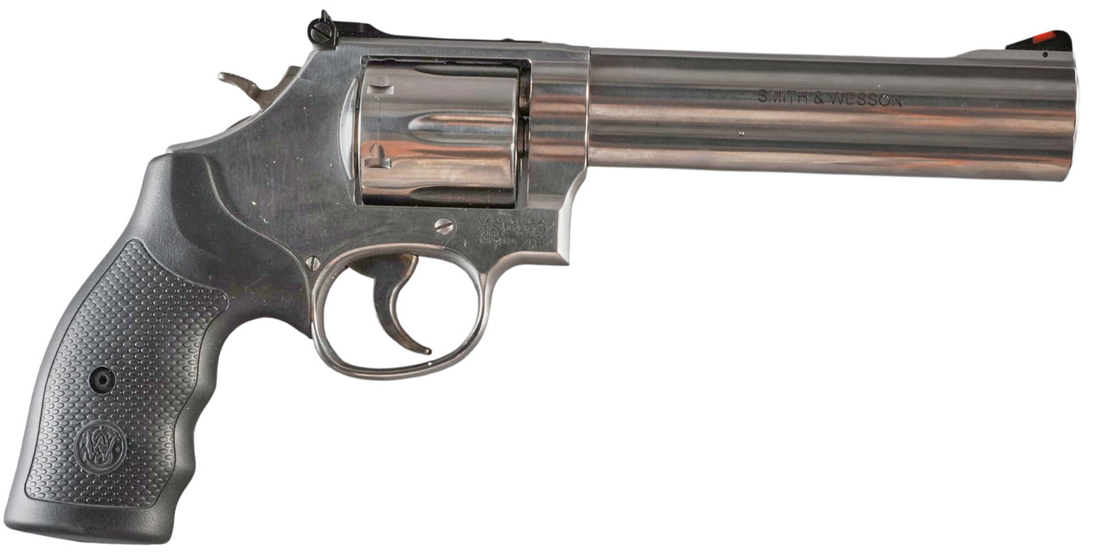 Smith & Wesson 686-6 357 MAG Revolver (1 of 2)