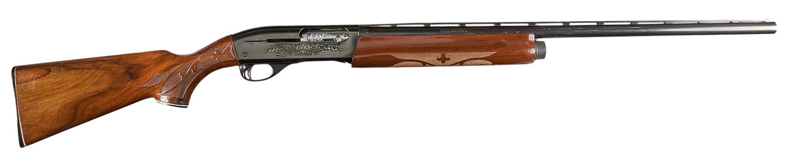 Remington Model 1100 12 Gauge Semi Auto Shotgun (1 of 4)