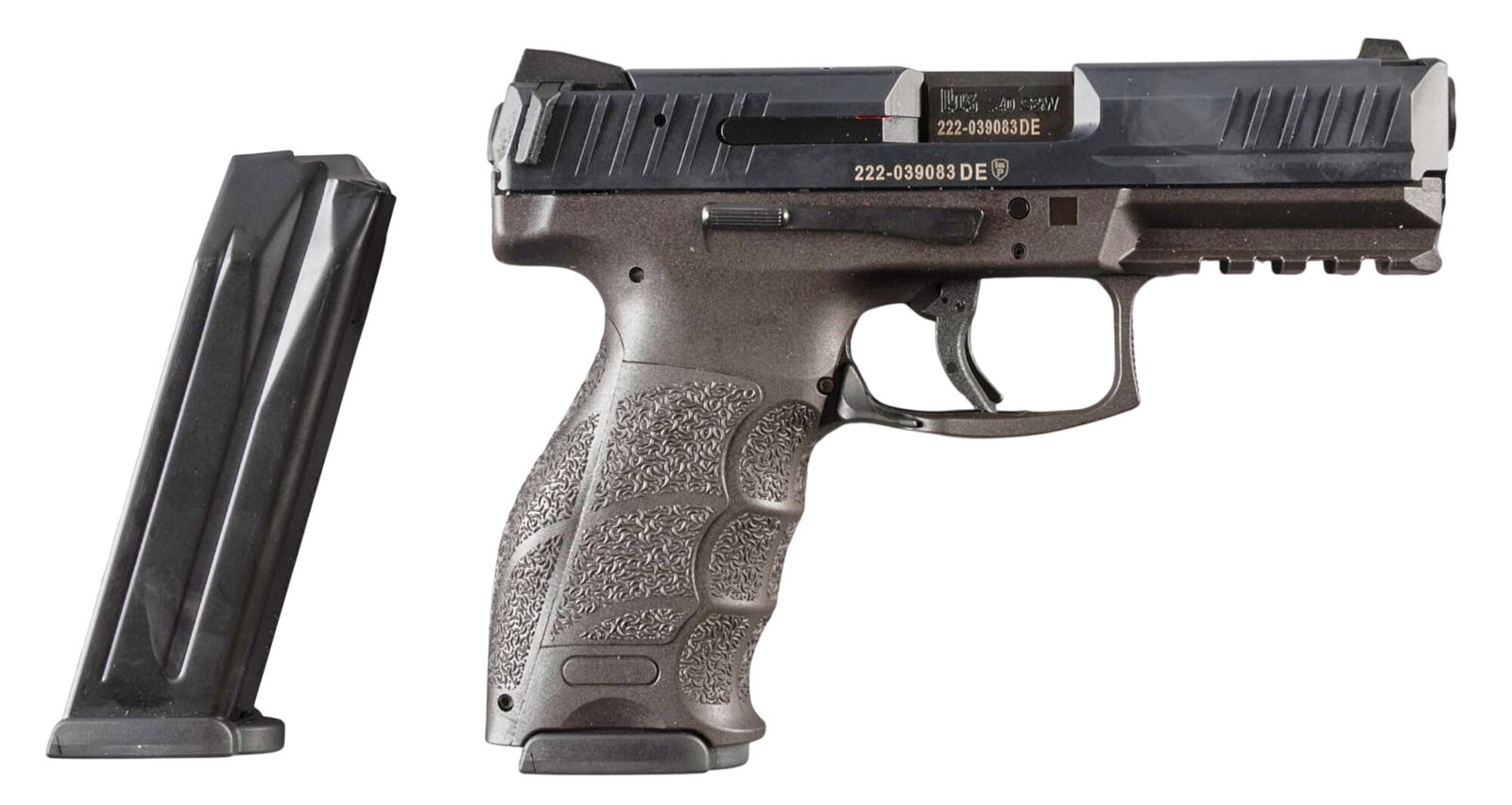 H&K VP40 40 S&W Semi Auto Pistol: Serial: 222-039083 Manufacturer: H&K Model: VP40 Caliber: 40 S&W Barrel Length: 4.25 in. OAL: 7.25 in. Condition: Very Good; some very light wear & handling marks; bore is very good & bright with stro
