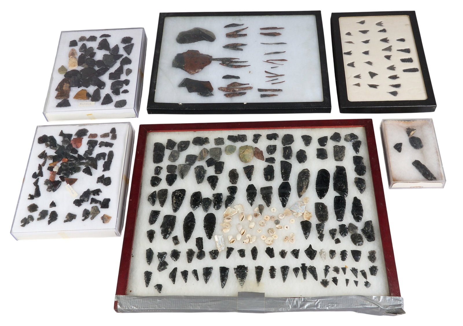 (6) Trays of Black Rock Arrowheads (1 of 7)