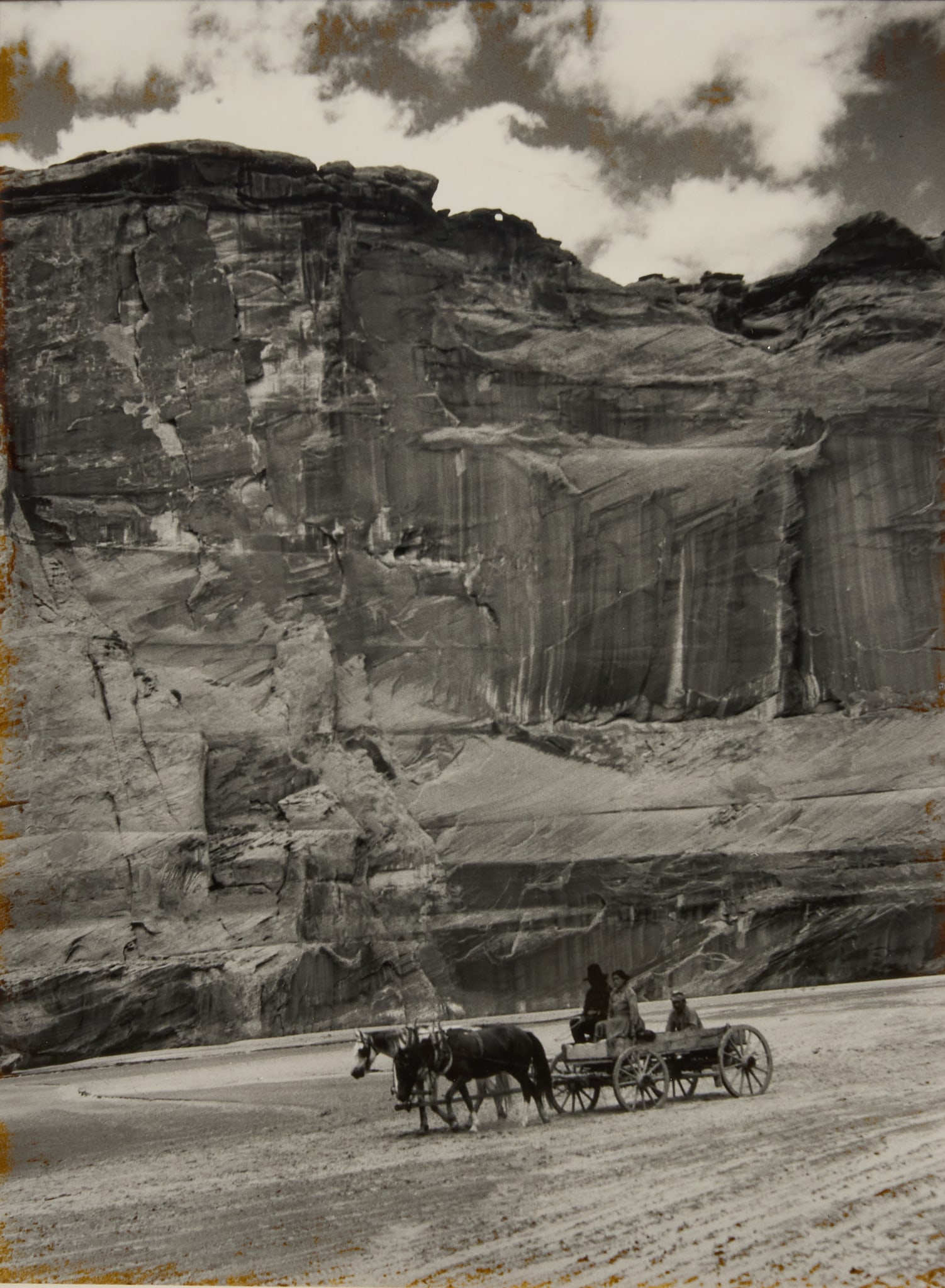 Harvey Caplin, "Canyon De Chelly", 1946 Photo: Harvey Caplin (Amer., 1914-1984), "Canyon De Chelly - Arizona", 1946 photograph, signed, titled, and dated in the margin, 1946 sight: 6 x 9 in., frame: 16.5 x 14 in. Provenance: Property