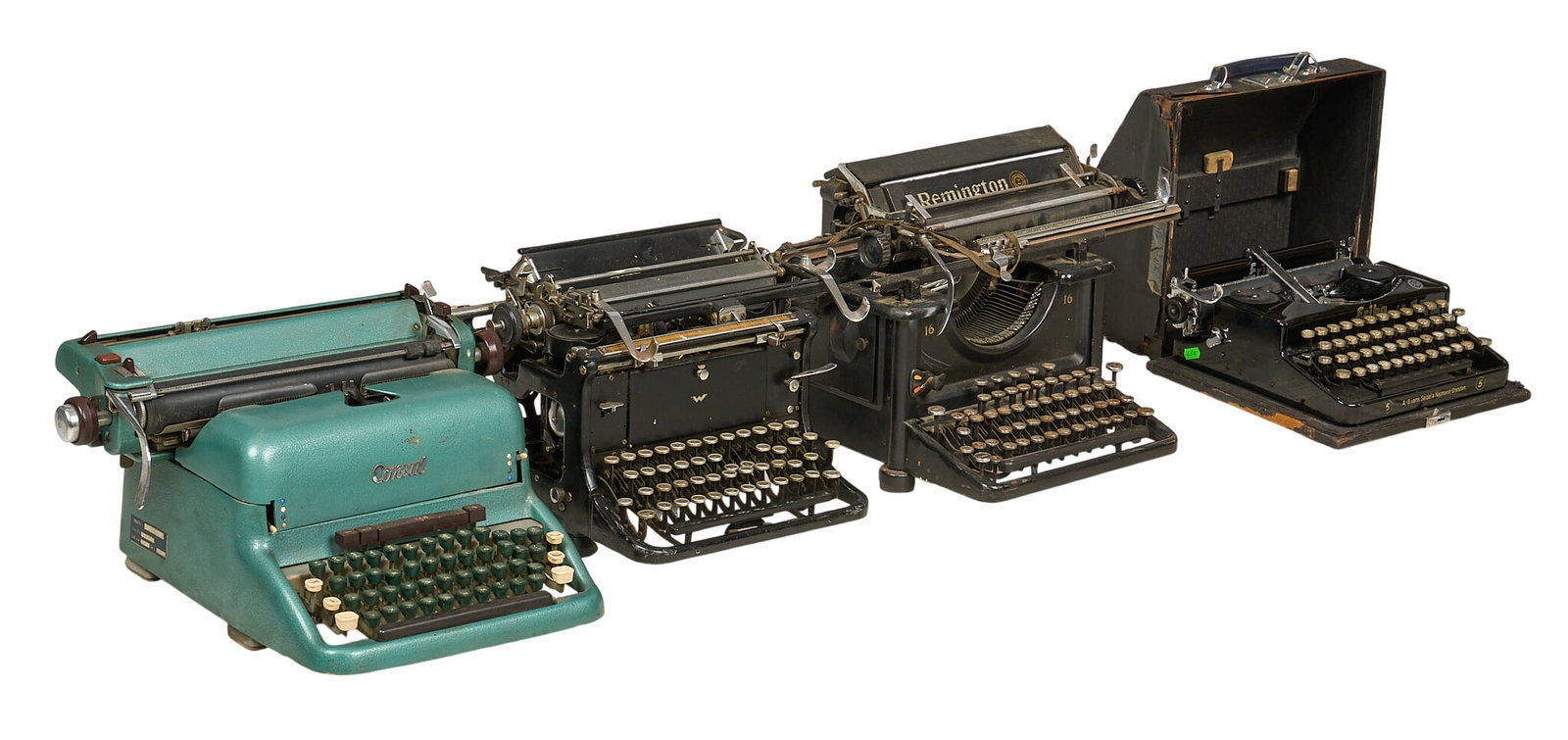 (4) Vintage Typewriters (1 of 4)