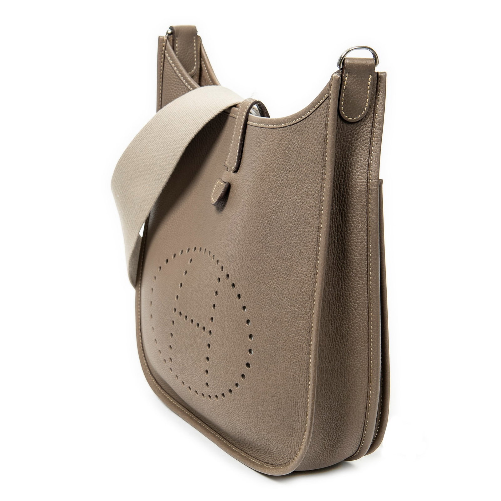 Hermès Evelyne II PM Shoulder Bag: Hermès Evelyne II PM shoulder bag in taupe clemence leather, with palladium hardware, stamped K in square (2007), includes strap; third-party authenticated 11.5 in. x 11.75 in. x 3.25 in. Condi
