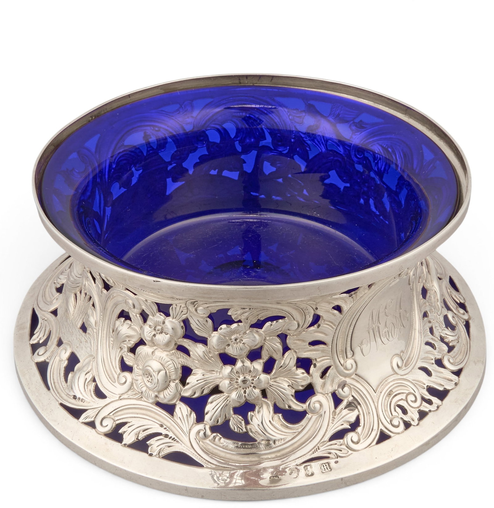 Irish Potato Ring Sterling Bowl with Cobalt Liner: Irish potato ring sterling silver bowl with cobalt liner, monogrammed height 3 in. x width 8 in. x depth 8 in. Total weight: 9.92 weighable silver 