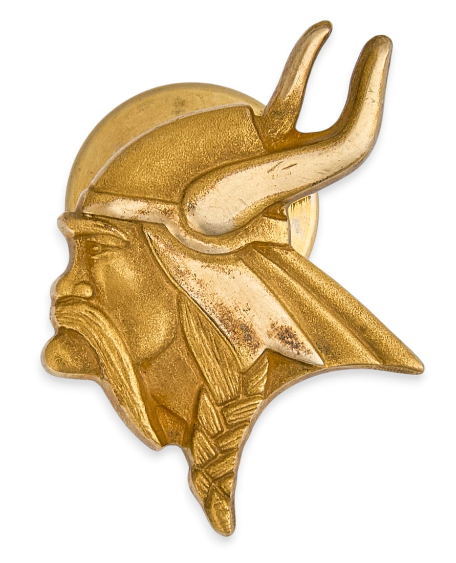 Red McCombs | 10K Viking Pin: 10K gold pin, depicting Viking's head side profile, marked "10K" Size: 1.5 in. / length Total weight: 2.1 g 