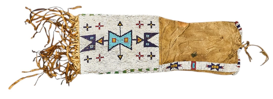 Red McCombs | Sioux Buckskin Pipe Bag (1 of 1)