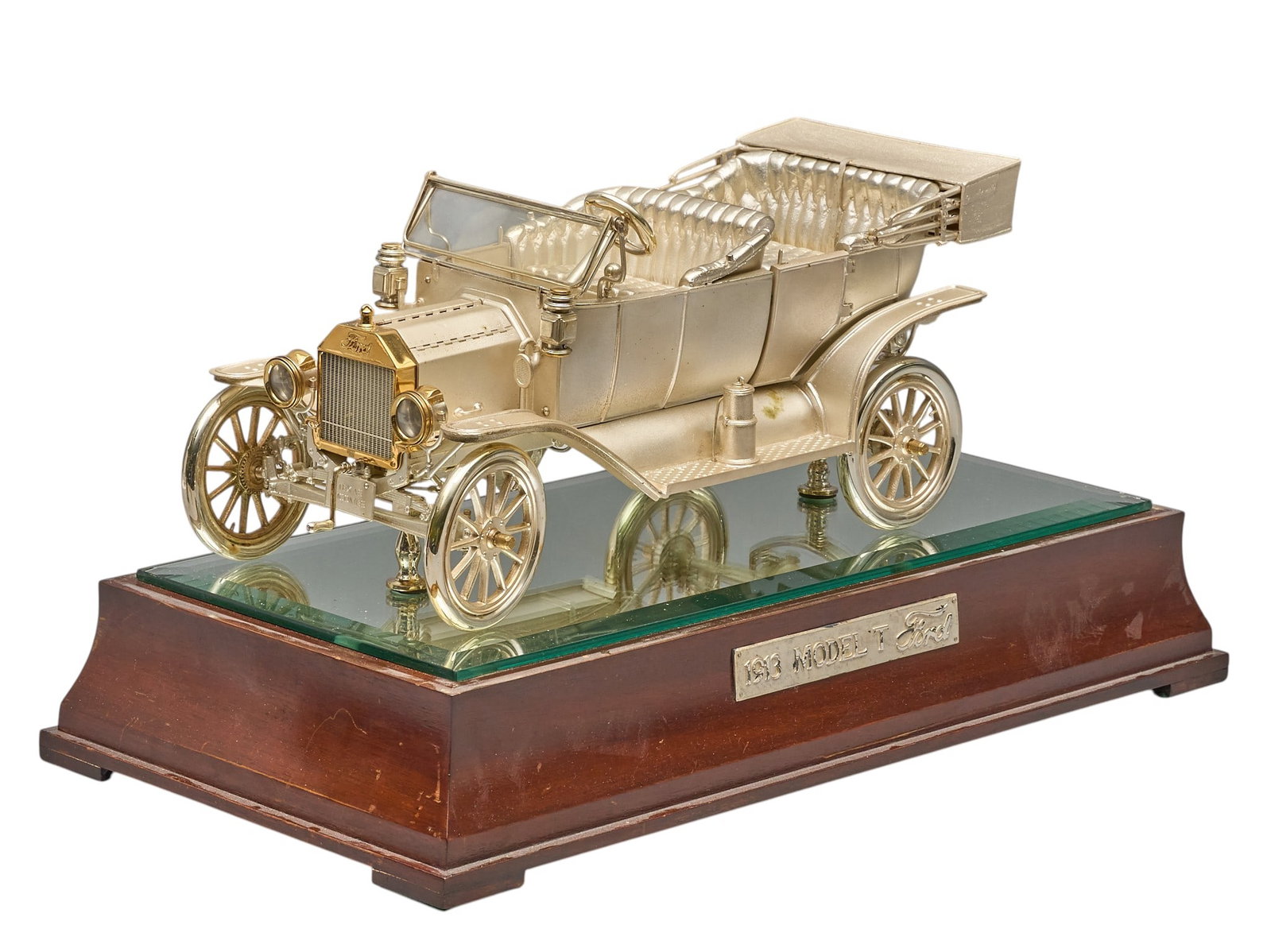 Red McCombs | Impressive 1913 Ford Model T Silver Car Replica on Display Base (1 of 12)
