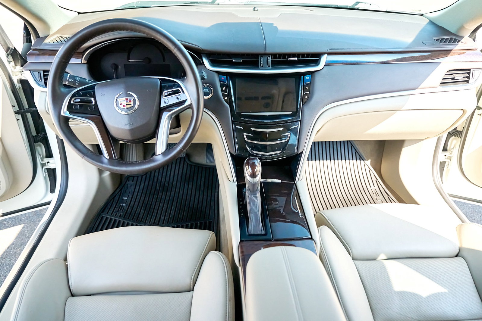 2014 Cadillac XTS Luxury Collection - 15