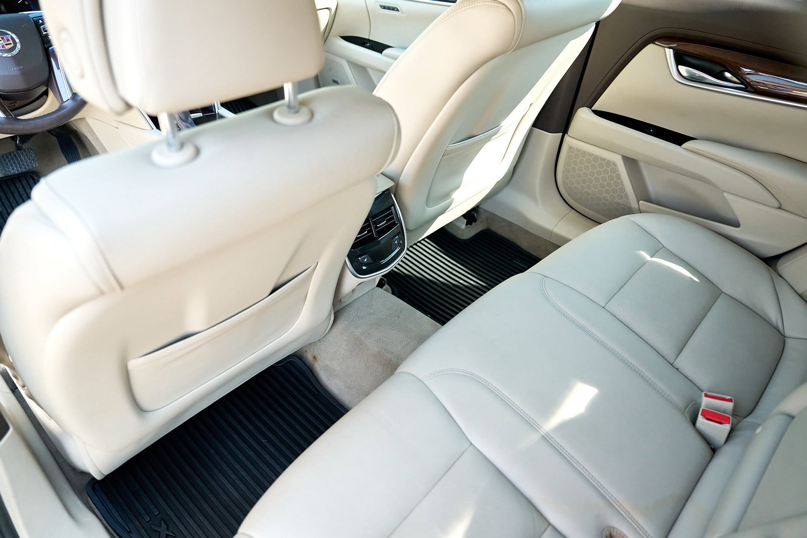 2014 Cadillac XTS Luxury Collection - 19