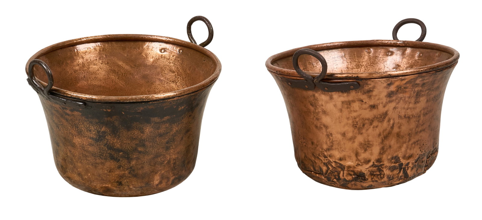 Pair of Copper Cauldrons: Pair of copper cauldrons height 17 in. x width 22.5 in. x depth 20.5 in. / each Provenance: Property from a home in San Antonio, Texas 