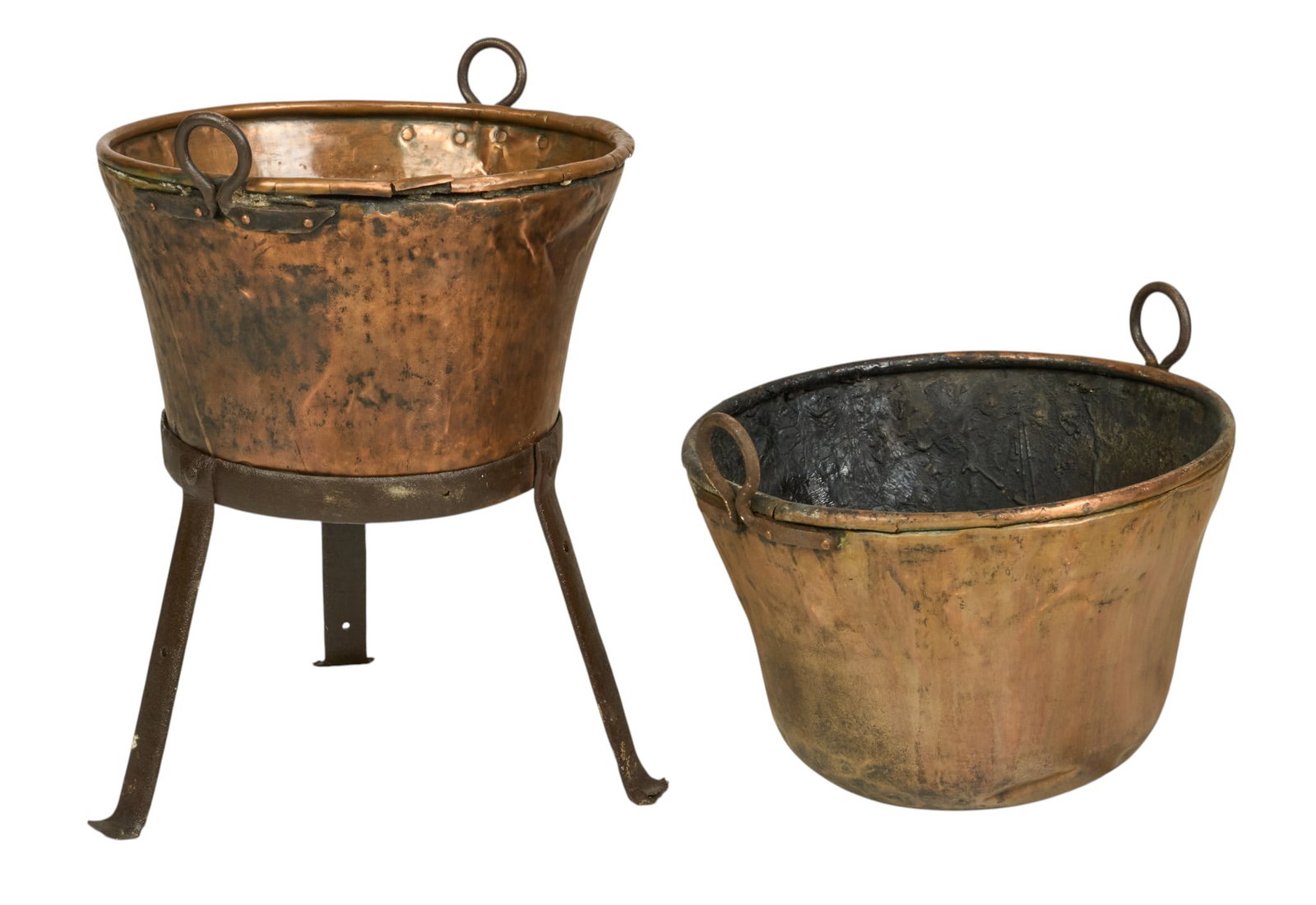 (2) Copper Cauldrons: Two distressed copper cauldrons with handles, one with stand height 28 in. x width 22.5 in. x depth 20.5 in. / tallest 
