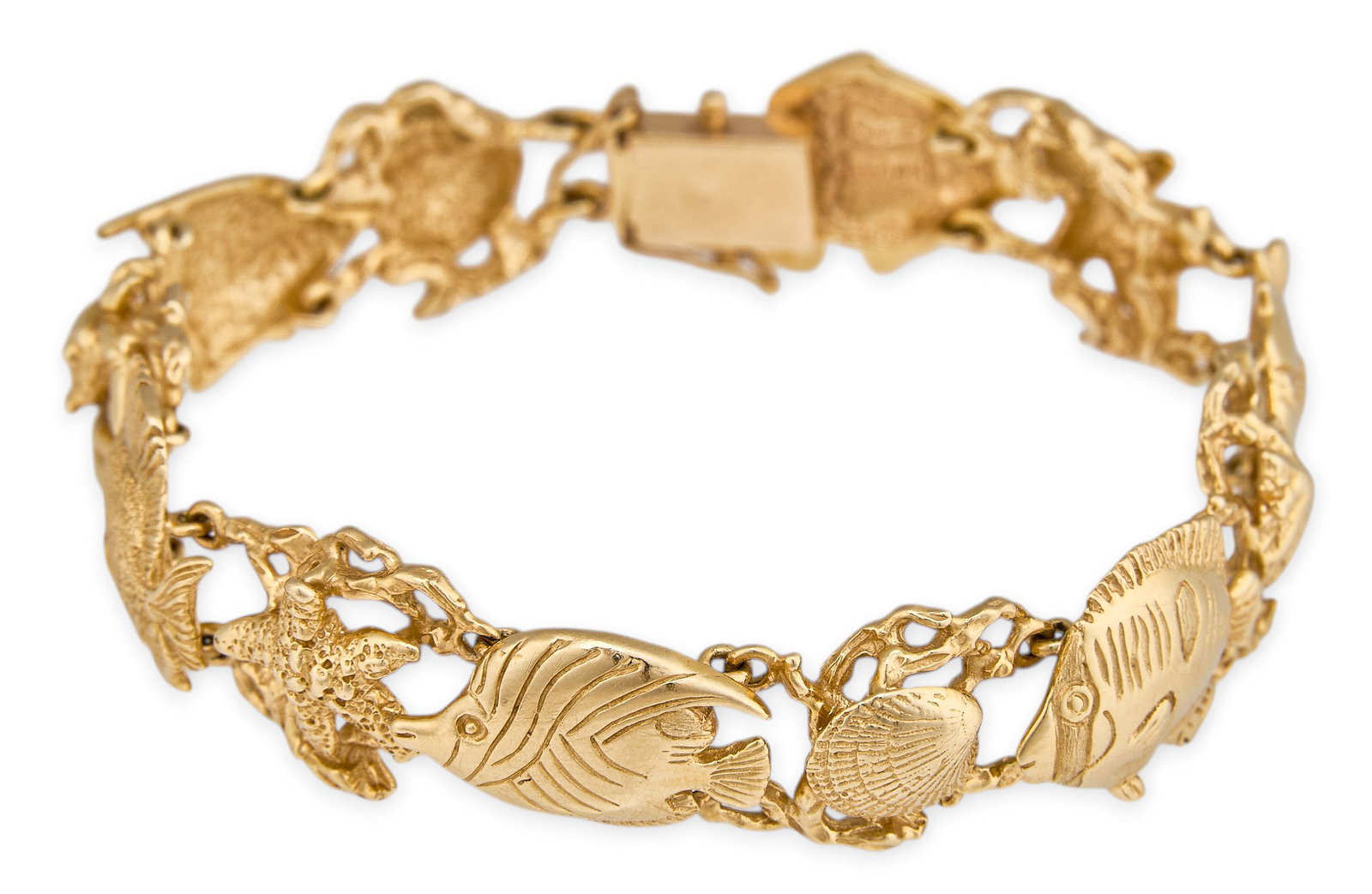 14K Aquatic Bracelet: 14K yellow gold aquatic life theme bracelet with alternating fish pattern length 7 in. weight: 26.4 g Provenance: Property form a home in Boerne, Texas