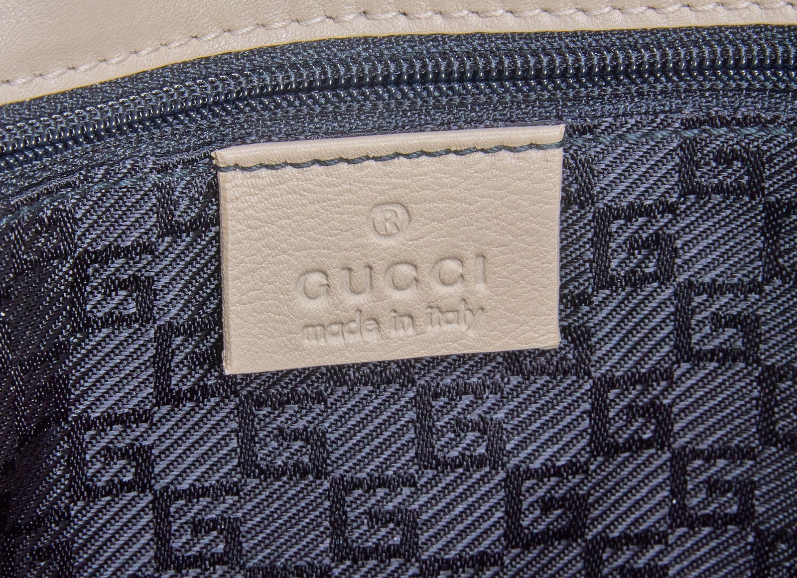 Gucci Drawstring Tote - 7