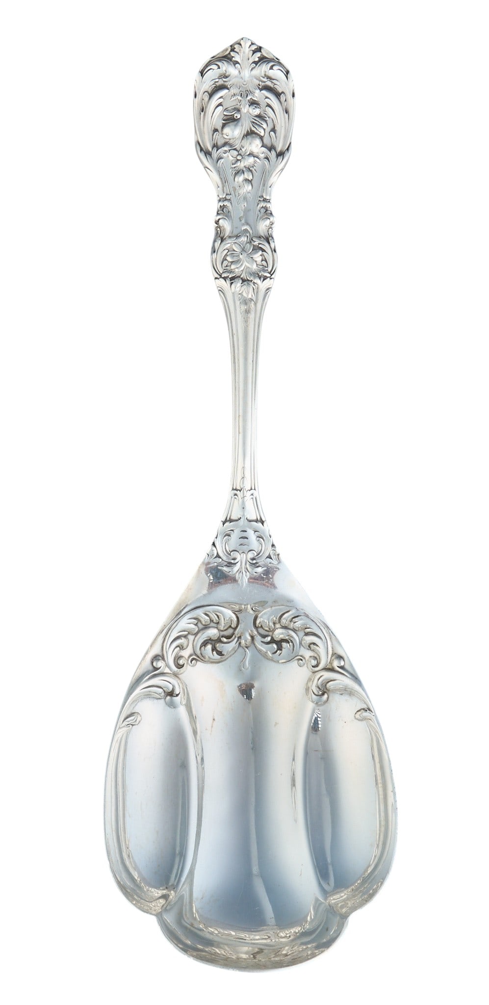 "Francis I" by Reed and Barton Casserole Serving Spoon: "Francis I" by Reed and Barton casserole serving spoon length: 8.5 in. Total weight: 4.26 ozt (weighable silver) Provenance: Property from the collection of an industrial chemical