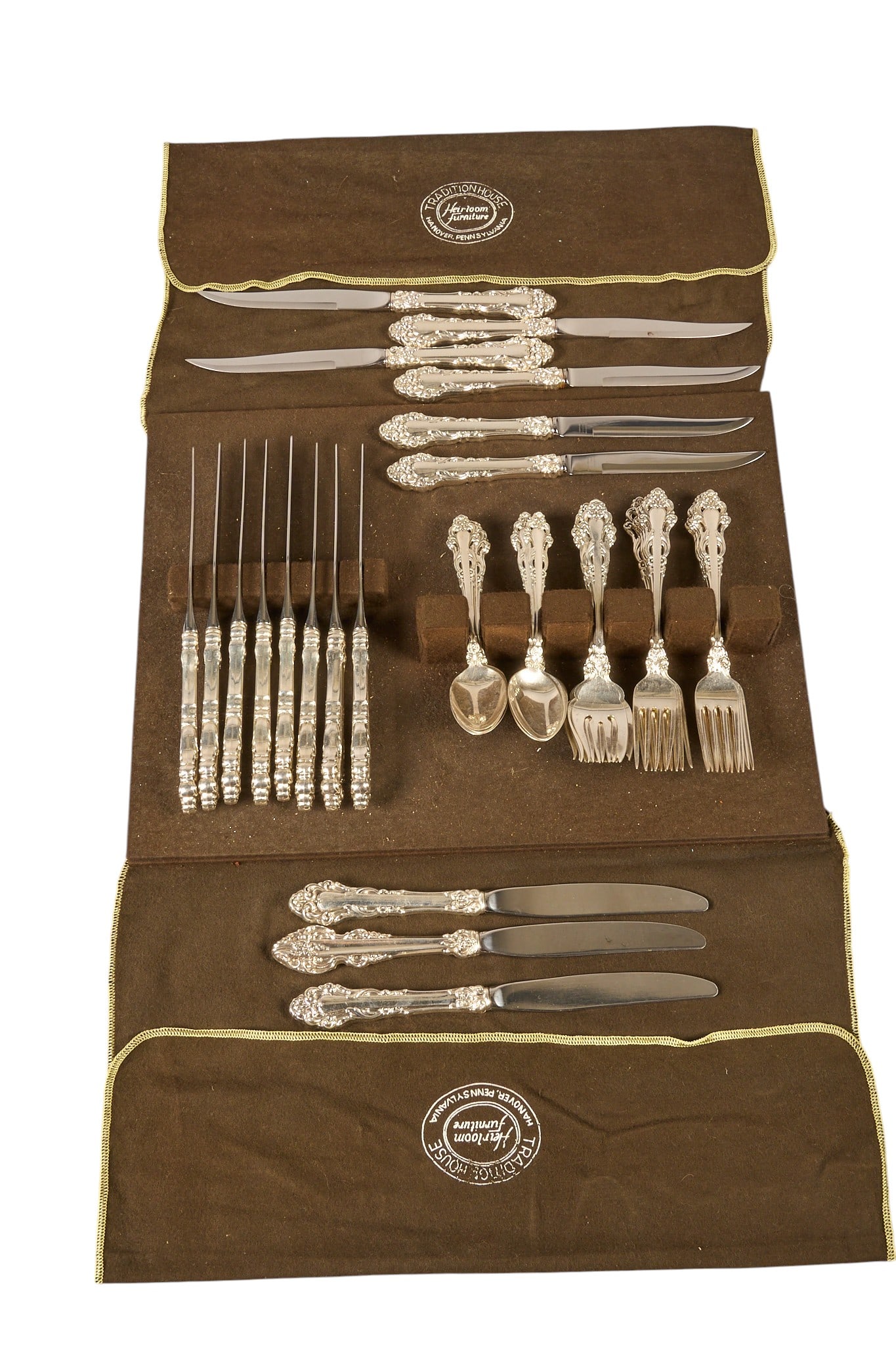 "Grand Renaissance" by Reed & Barton 44 pc Partial Sterling Flatware Set: "Grand Renaissance" by Reed and Barton 44 pc partial sterling silver flatware set, no monogram or removal Includes: 11 dinner knives 9 in. 8 dinner forks 7 1/2 in. 11 