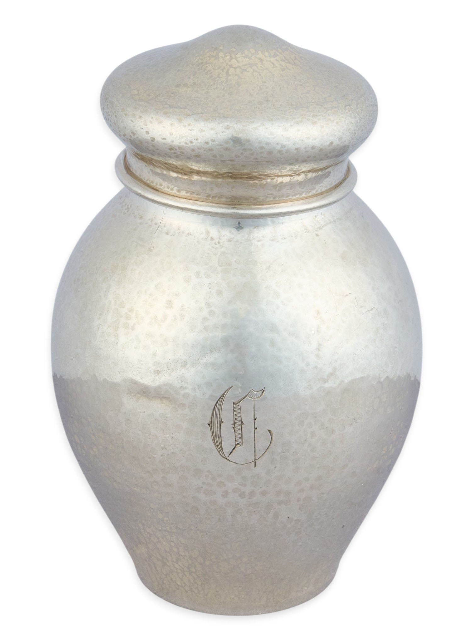 Vintage Sterling Silver Hammered Tea Caddy: Vintage sterling silver hammered tea caddy height 4.5 in. x width 3 in. x depth 3 in. Total weight: 4.76 ozt (weighable silver) Provenance: Property from the collection of an industrial chemical