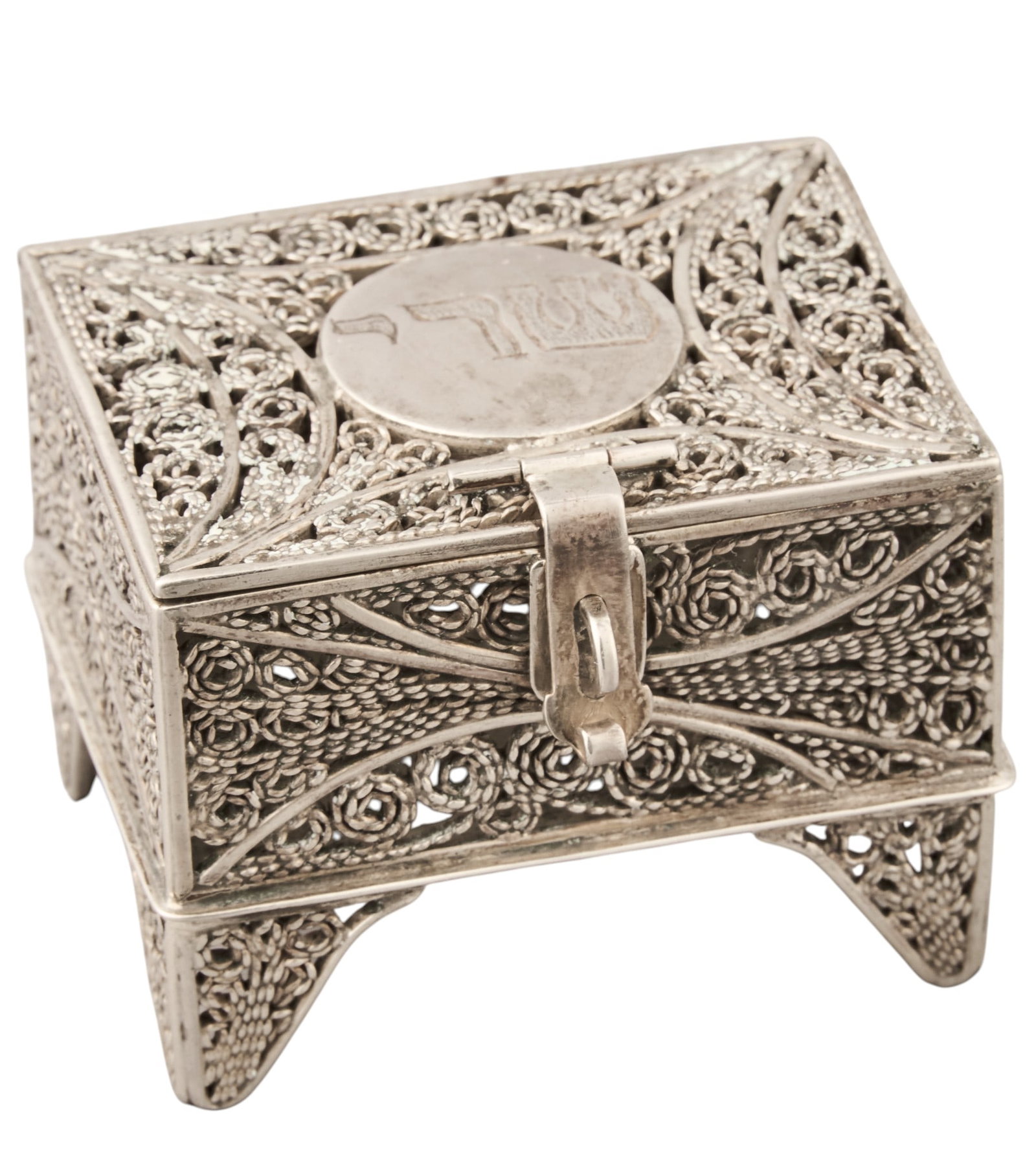 Small Sterling Silver Judaica Filigree Box: Small sterling silver Judaica filigree box height 1.75 in. x width 2.25 in. x depth 2 in. Total weight: 4.34 ozt (weighable silver) Provenance: Property from the collection of an indu