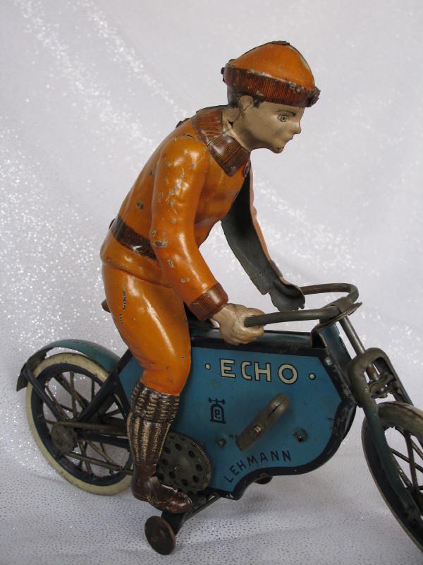 Rare USA Lehmann 'Echo 725' clockwork motorcyclist (1 of 6)