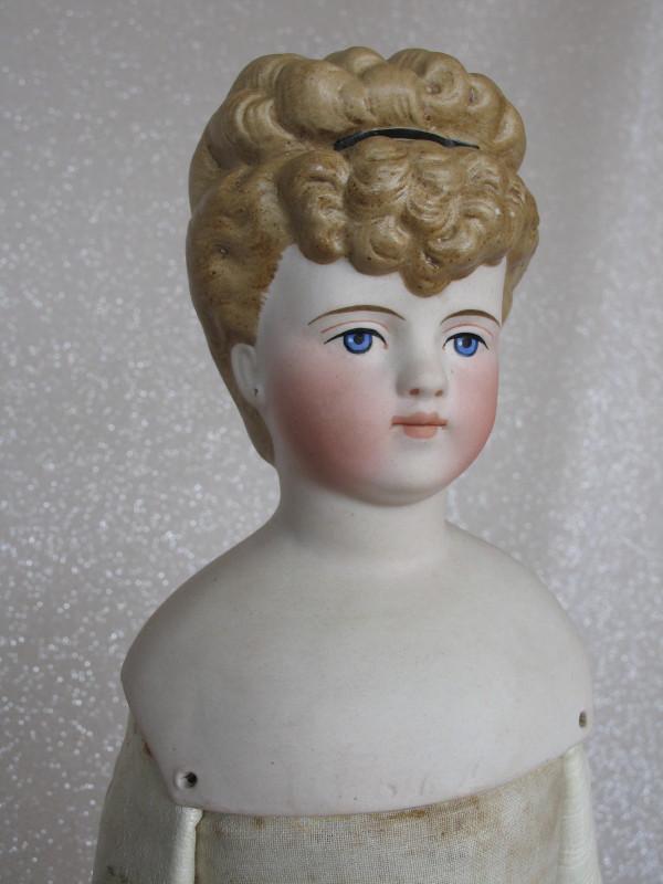 Naked 1870s Simon & Halbig Parian-type shoulder head (1 of 6)