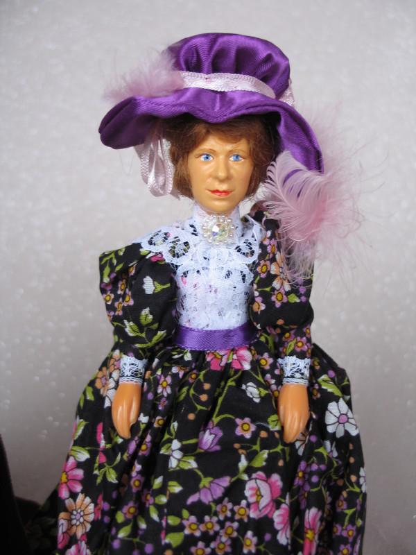 LE of 250 Peggy Nisbet Collector's Set 9 c1975 3 of 4.: LE of 250 Peggy Nisbet Collector's Set 9 c1975 3 of 4. Queen Adelaide, Mrs. Dorothea Jordan, Grand Duchess Catherine of Oldenburg. Also King James IV H559 and not King William IV but has the LE COA fo