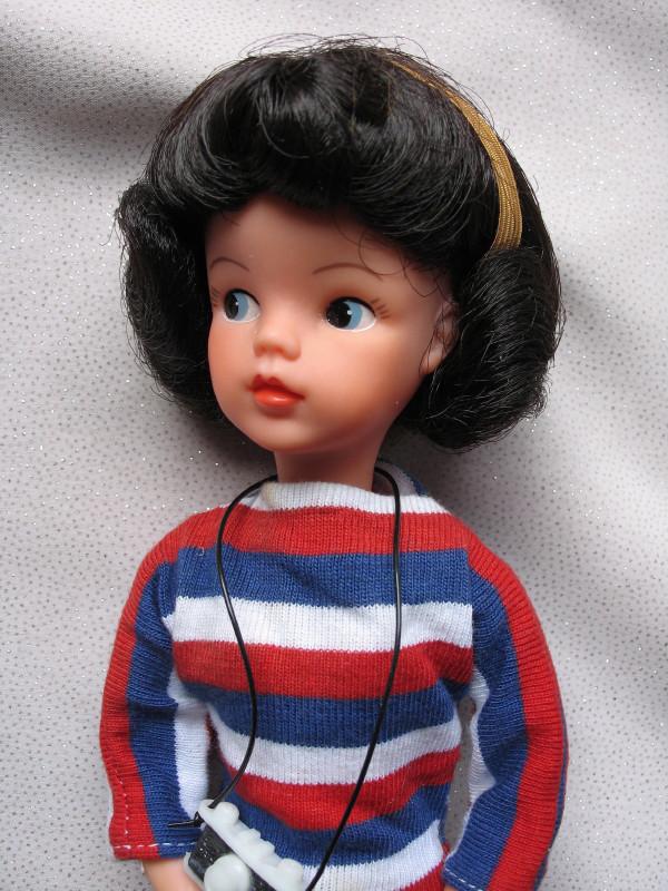 Brunette Pedigree 1963 Sindy in "Weekenders" 1963 (1 of 3)