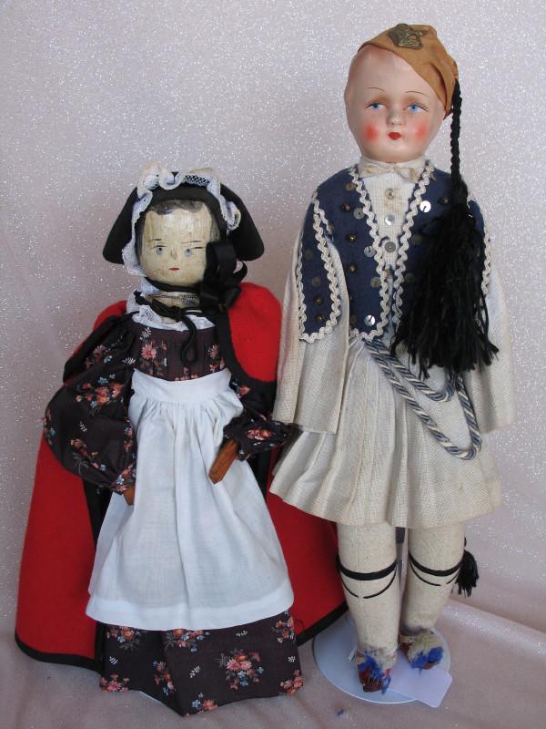 Peg wooden 1900s Grodner Tol 31cm turned wood head, red (1 of 3)