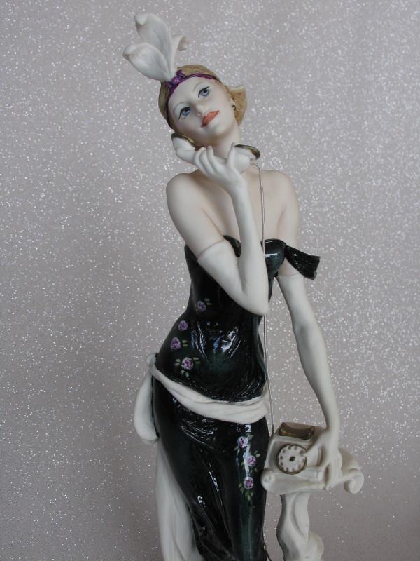 Florence statue 2001 by Giuseppe Armani 35 . 5cm (1 of 4)