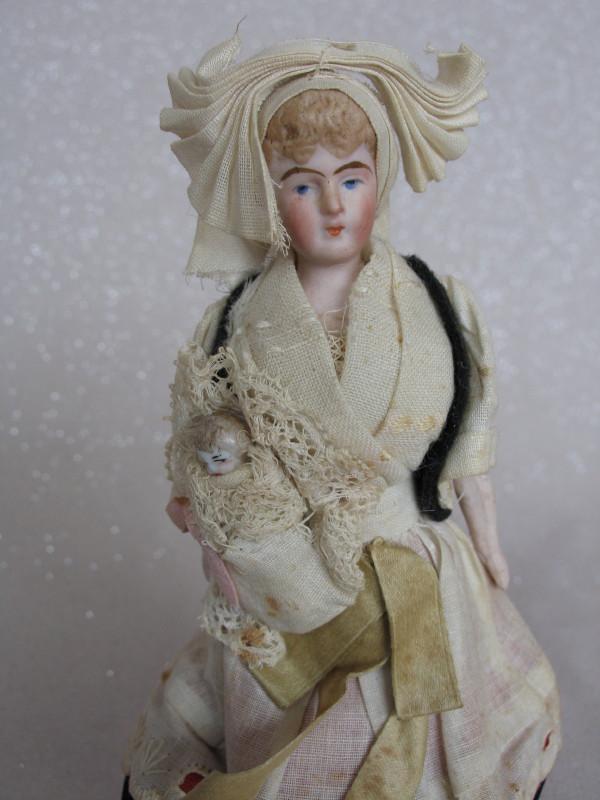 All original Dolls House "Nurse-Nanny" c1900, German (1 of 2)