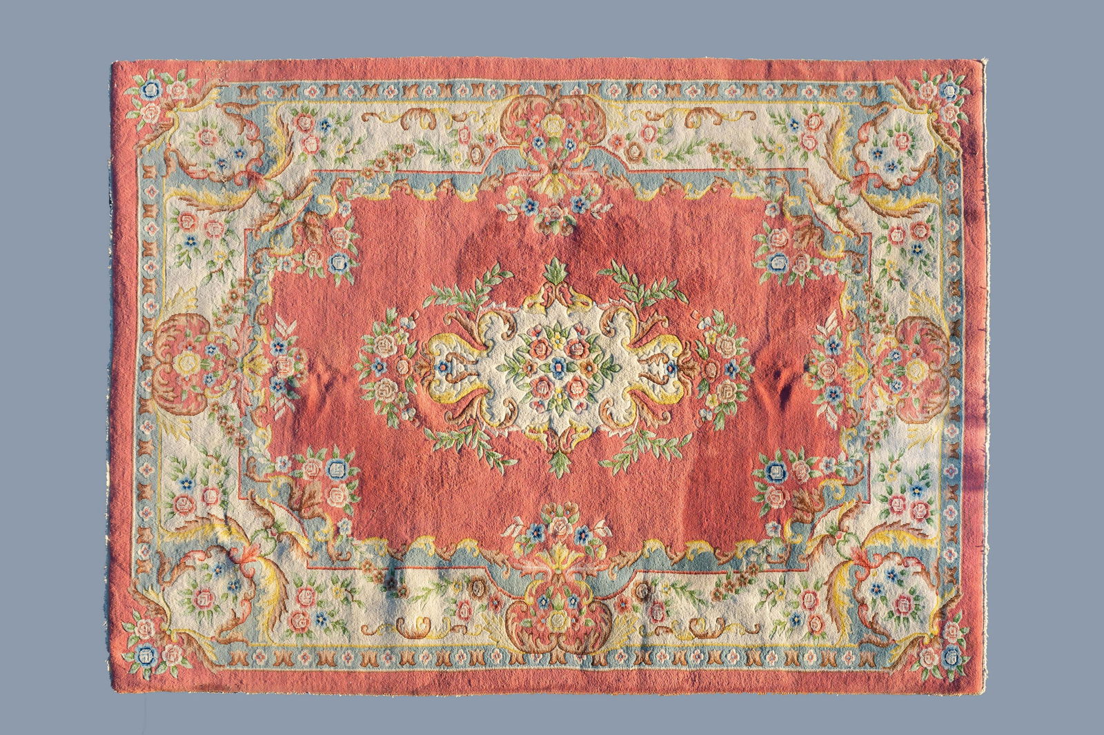 A French woolen Aubusson rug with floral design, 20th (1 of 3)