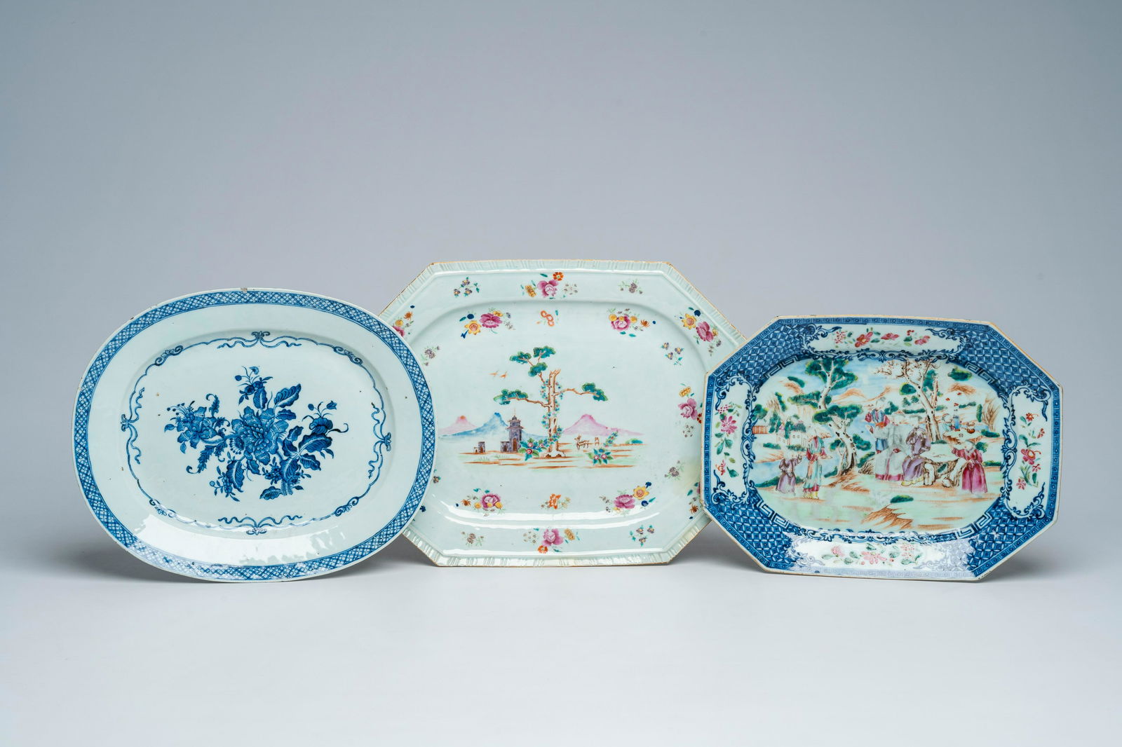 Three various Chinese famille rose and blue and white chargers, Qianlong (1 of 5)