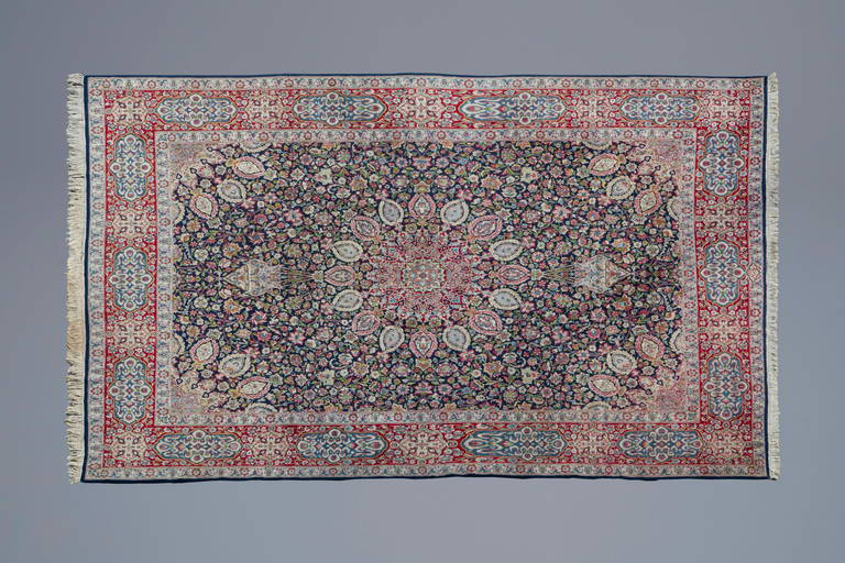 A fine Oriental rug with floral design, wool on cotton, Kerman Royal