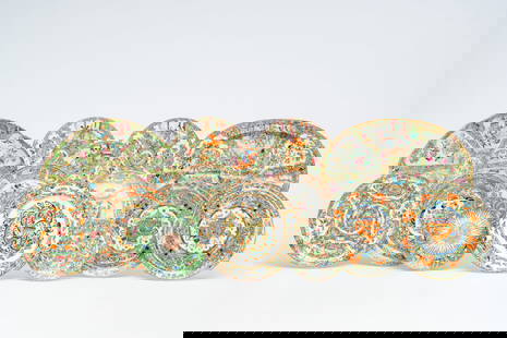 A varied collection of Chinese Canton famille rose plates and dishes, 19th/20th C.: A varied collection of Chinese Canton famille rose plates and dishes, 19th/20th C. Dia.: 25 - 15,5 cm (the largest and the smallest plate) H 8,8 - L 38,5 - D 30,6 cm (the largest dish) H 6,5 - L