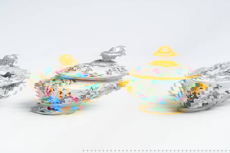 A Chinese Canton famille rose bowl and cover with palace scenes and a tureen and cover with playing: A Chinese Canton famille rose bowl and cover with palace scenes and a tureen and cover with playing children, 19th C. H 14 - L 19,5 cm H 12 - L 18 cm