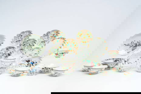 A varied collection of Chinese porcelain, Kangxi and later: A varied collection of Chinese porcelain, Kangxi and later Dia.: 19,8 - 17 cm (the dishes) Dia.: 14,2 - 13,2 cm (the largest and the smallest saucer) H 15,2 - L 20,7 cm (the teapot) Dia.: 18,3