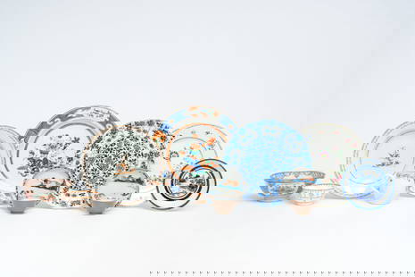 A varied collection of Chinese porcelain, Kangxi and later: A varied collection of Chinese porcelain, Kangxi and later Dia.: 28,5 - 22,7 cm (the largest and the smallest dish) Dia.: 14,5 - 12 cm (the saucers) H 7 - Dia.: 15 cm (the bowl) H 5 - 4 cm