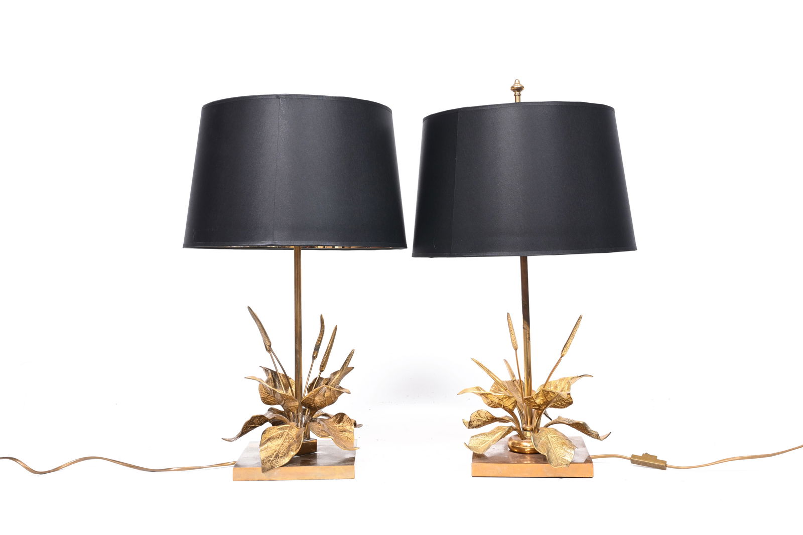 A pair of gilt brass 'nenuphar lily' lamps, probably Maison Charles, Paris, 3rd quarter 20th C.: A pair of gilt brass 'nenuphar lily' lamps, probably Maison Charles, Paris, 3rd quarter 20th C. H 60 - 56 cm (total height)