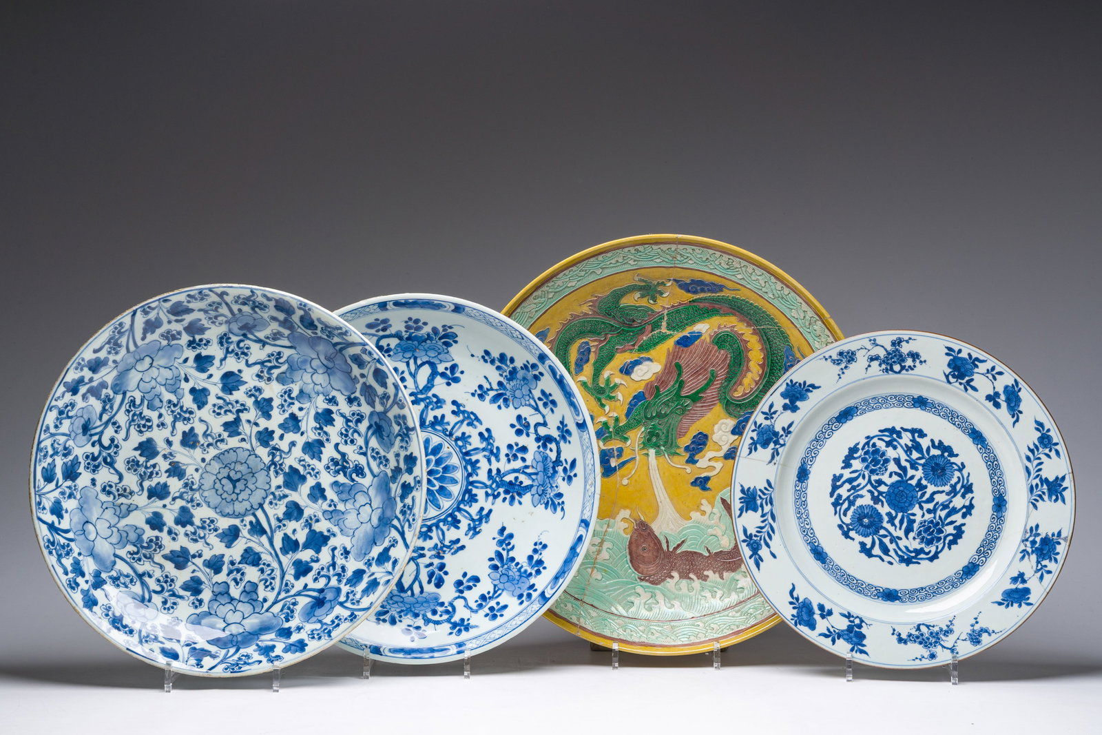 Three Chinese blue and white dishes and one polychrome dish, Kangxi and 19th/20th C. (1 of 5)