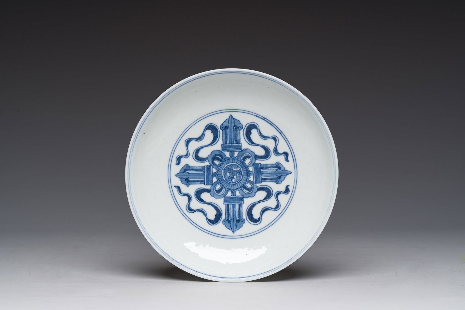 A Chinese blue and white 'Lanca' plate, Yongzheng mark, 19th/20th C. (1 of 2)