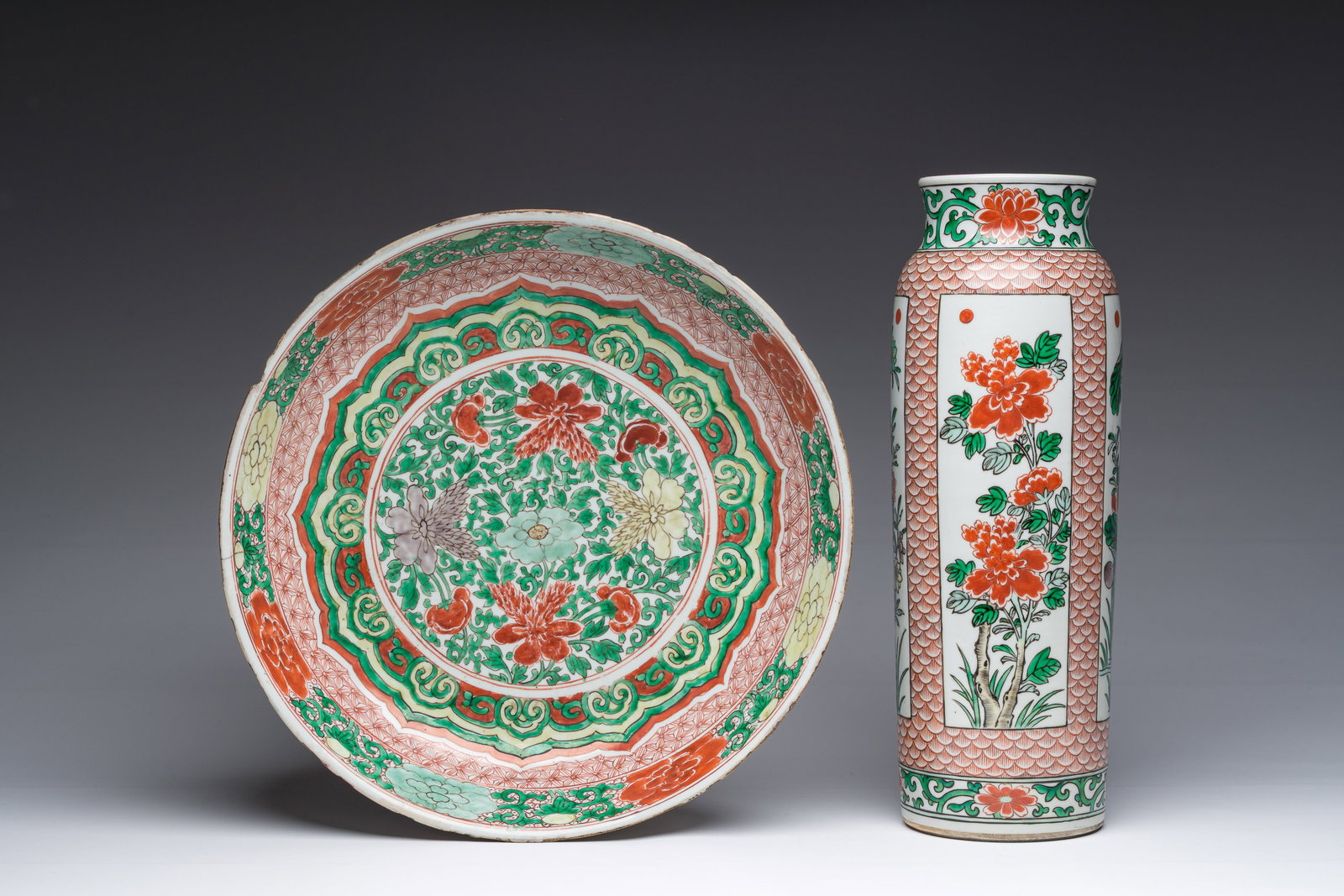 A Chinese famille verte dish and a rouleau vase with floral design, Kangxi and later (1 of 9)