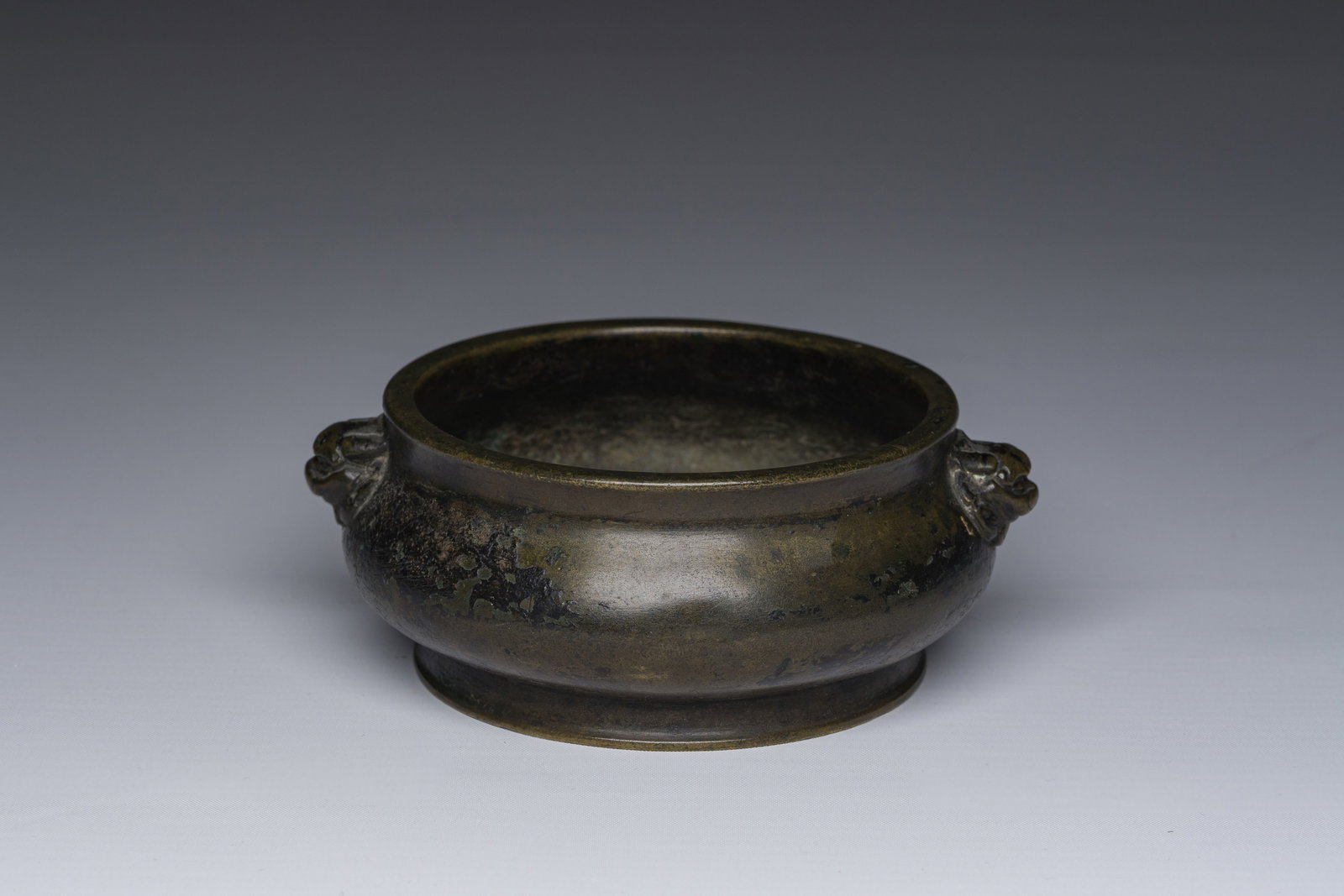 A Chinese bronze censer, seal mark, 18th/19th C. (1 of 7)