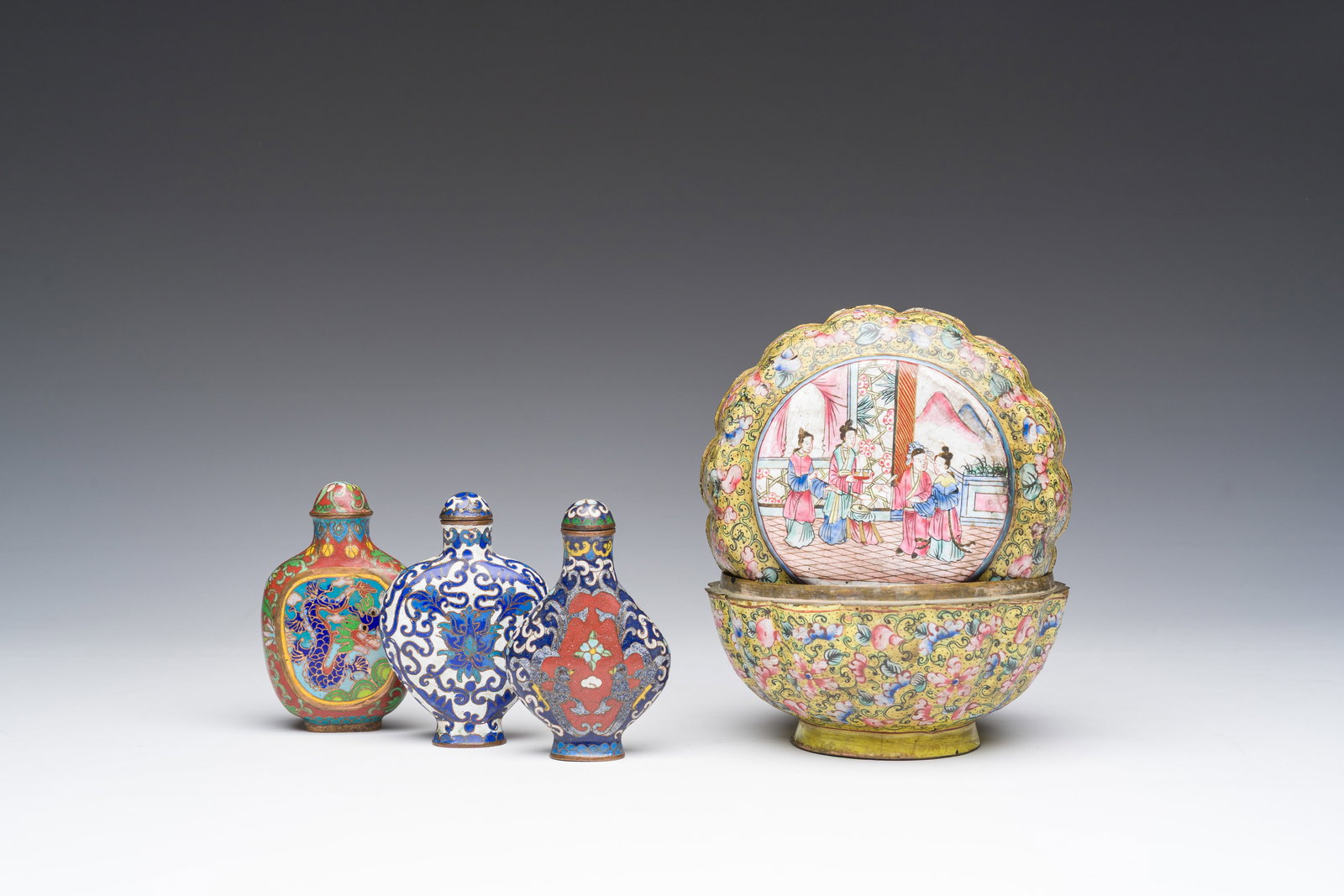 Three Chinese cloisonne snuff bottles and a Canton enamel bowl and cover, 19th/20th C. (1 of 8)