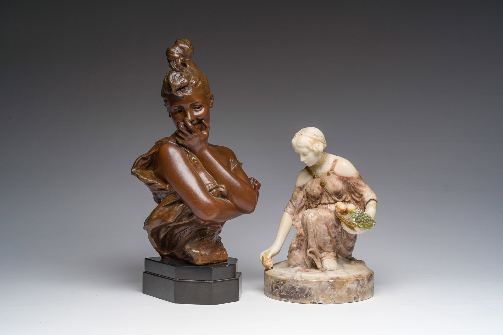 Georges Van der Straeten (1856-1928): A bust of a lady, brown patinated bronze and Reinhold Boltzig (1 of 10)