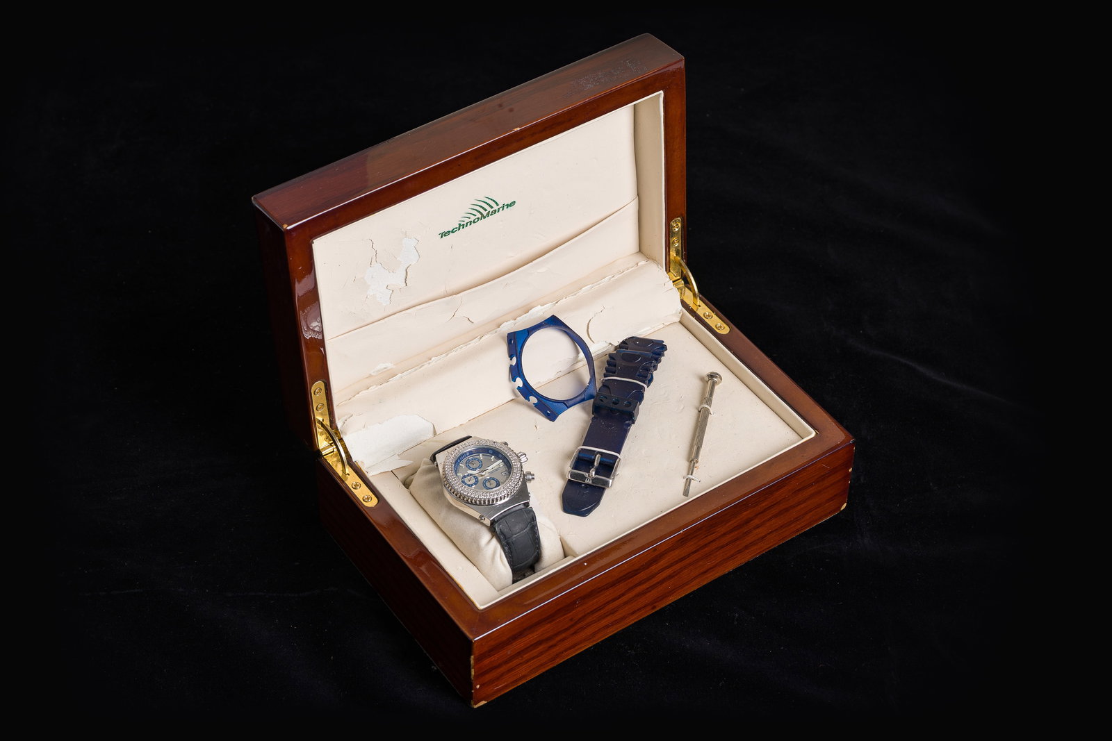 A TechnoMarine Diamond Chronograph stainless steel wristwatch from the 200M series, 21ste C. (1 of 4)